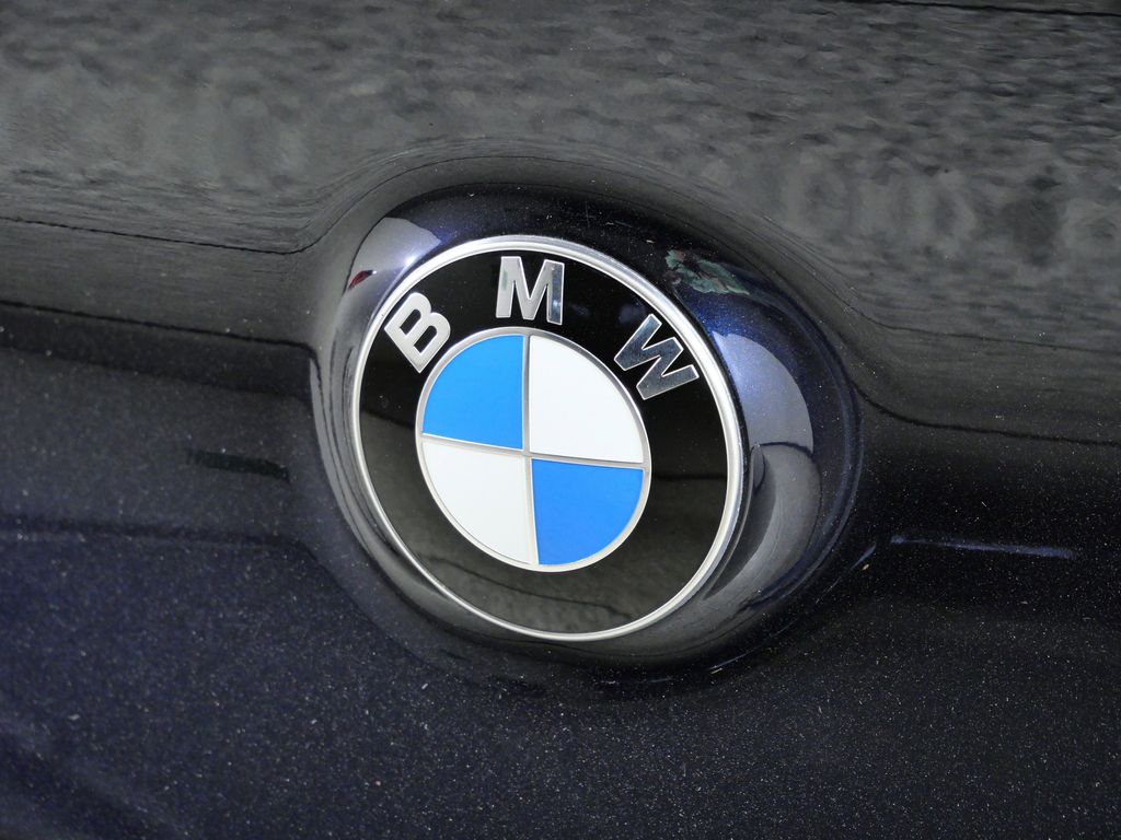 Thumbnail: 2024 BMW 8 Series - 14