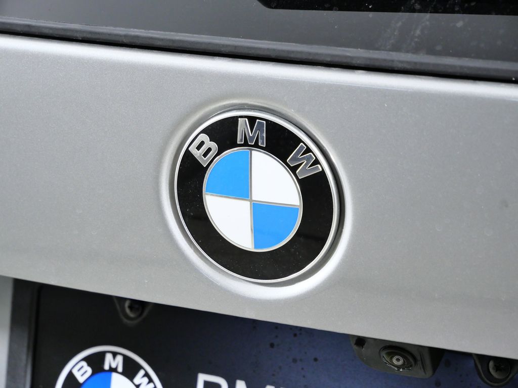 Thumbnail: 2026 BMW X1 - 11