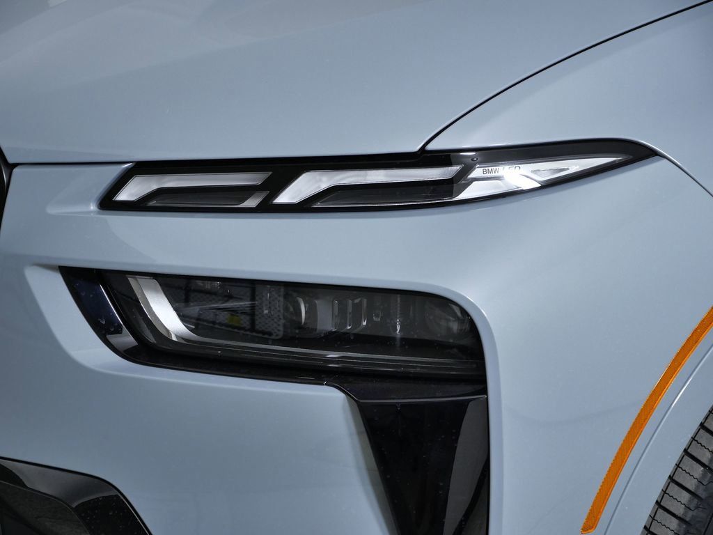 Thumbnail: 2026 BMW X7 - 5