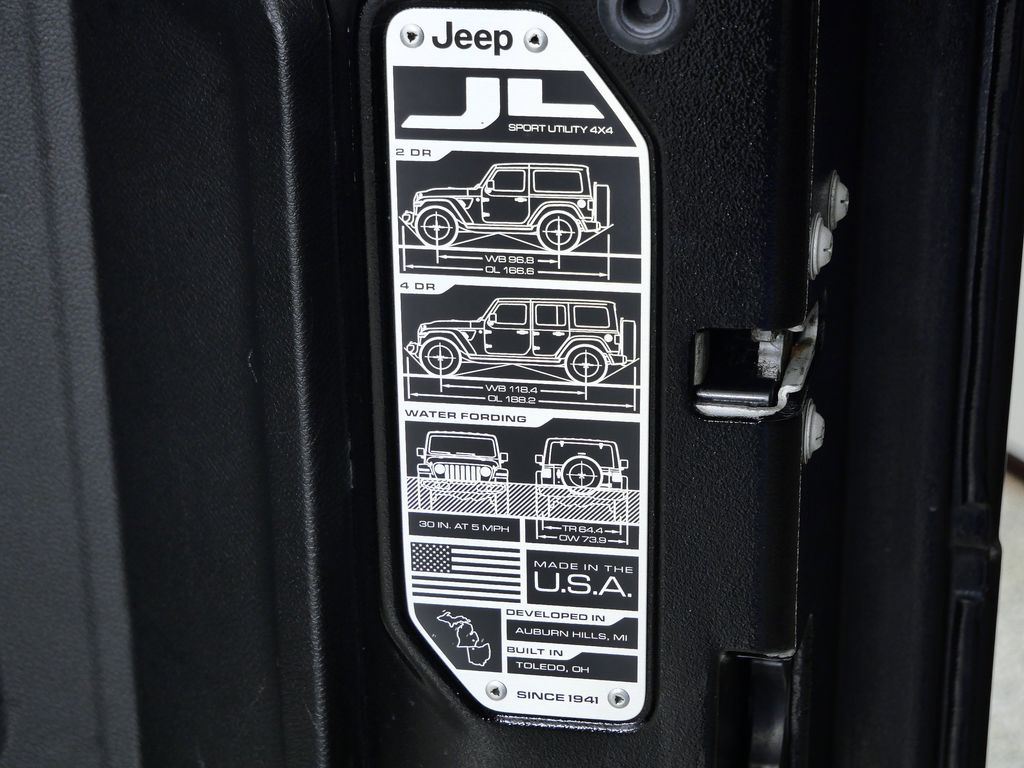 Thumbnail: 2018 Jeep Wrangler - 29