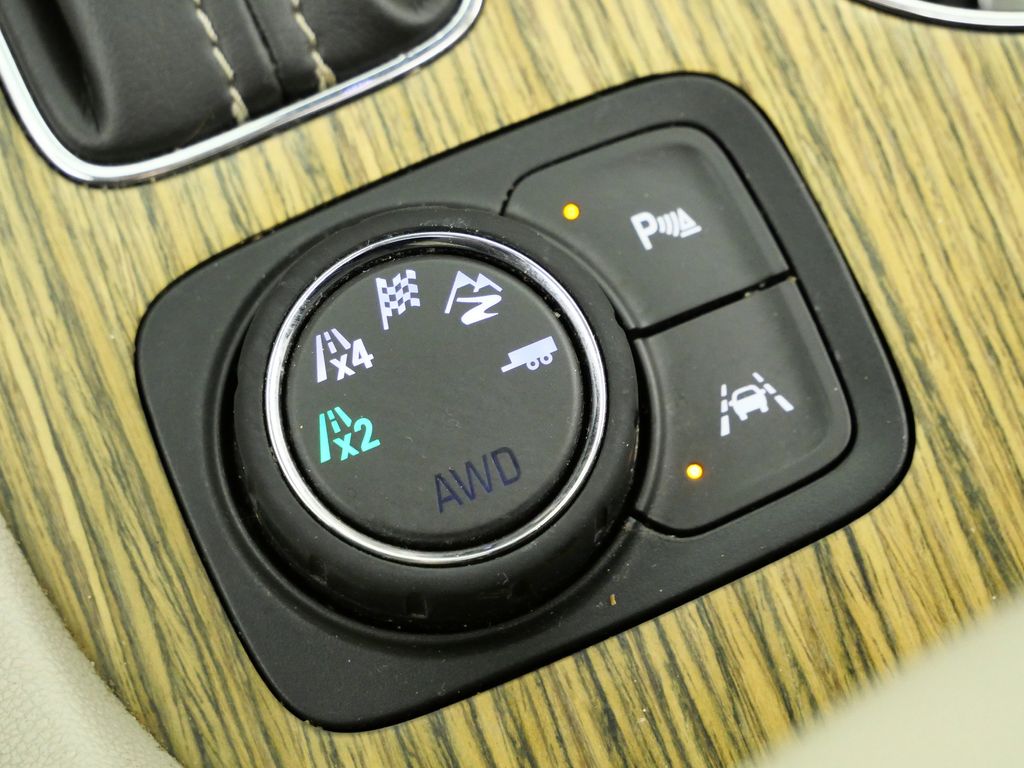 Thumbnail: 2017 GMC Acadia - 49