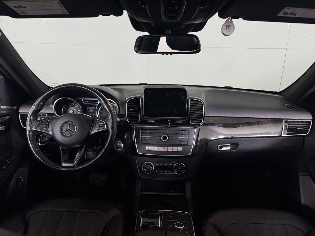 Thumbnail: 2017 Mercedes-Benz GLE - 9