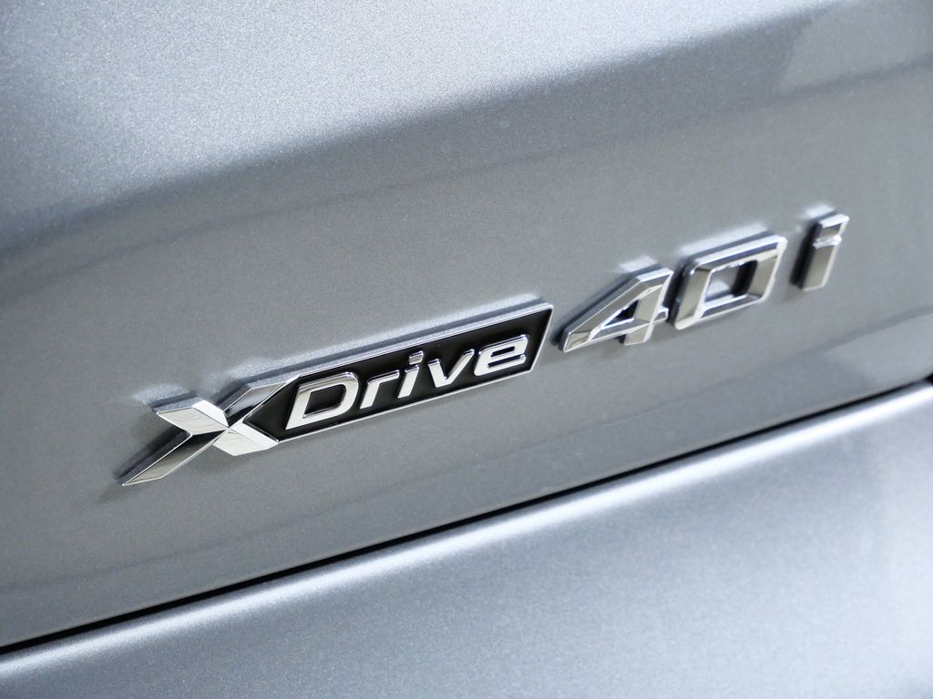 Thumbnail: 2026 BMW X5 - 12