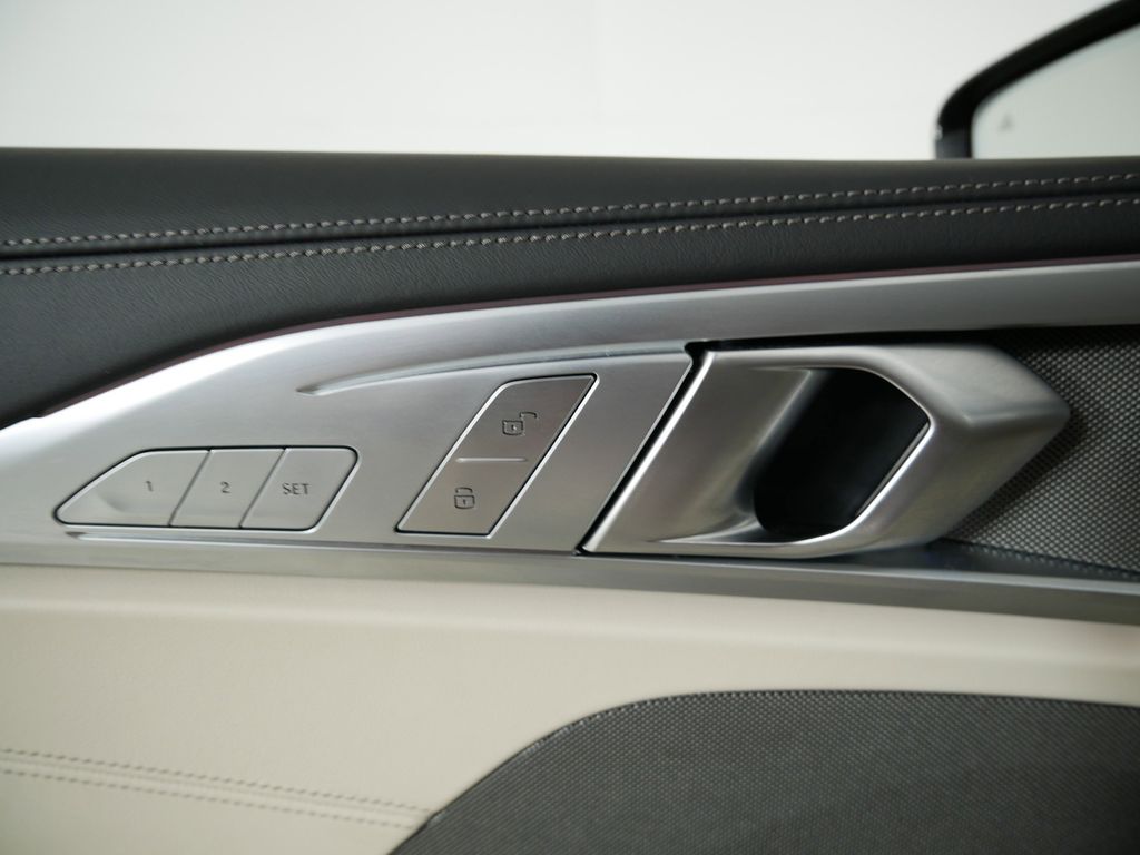 2022 BMW 8 Series M850i xDrive 37