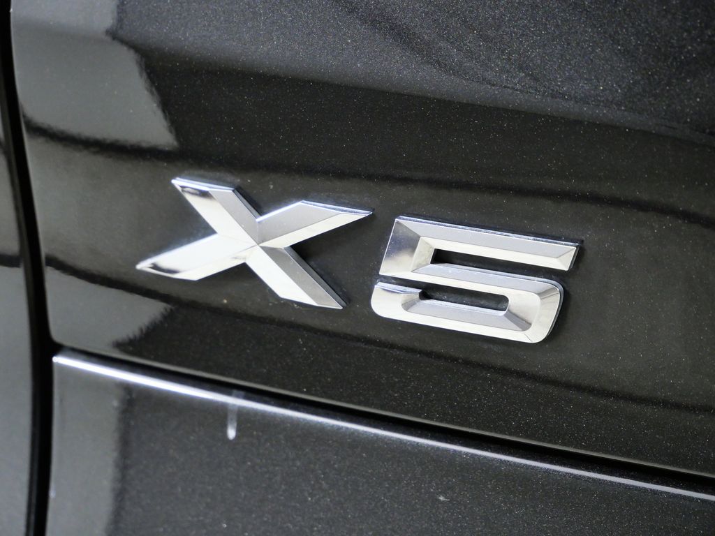 Thumbnail: 2023 BMW X5 - 16