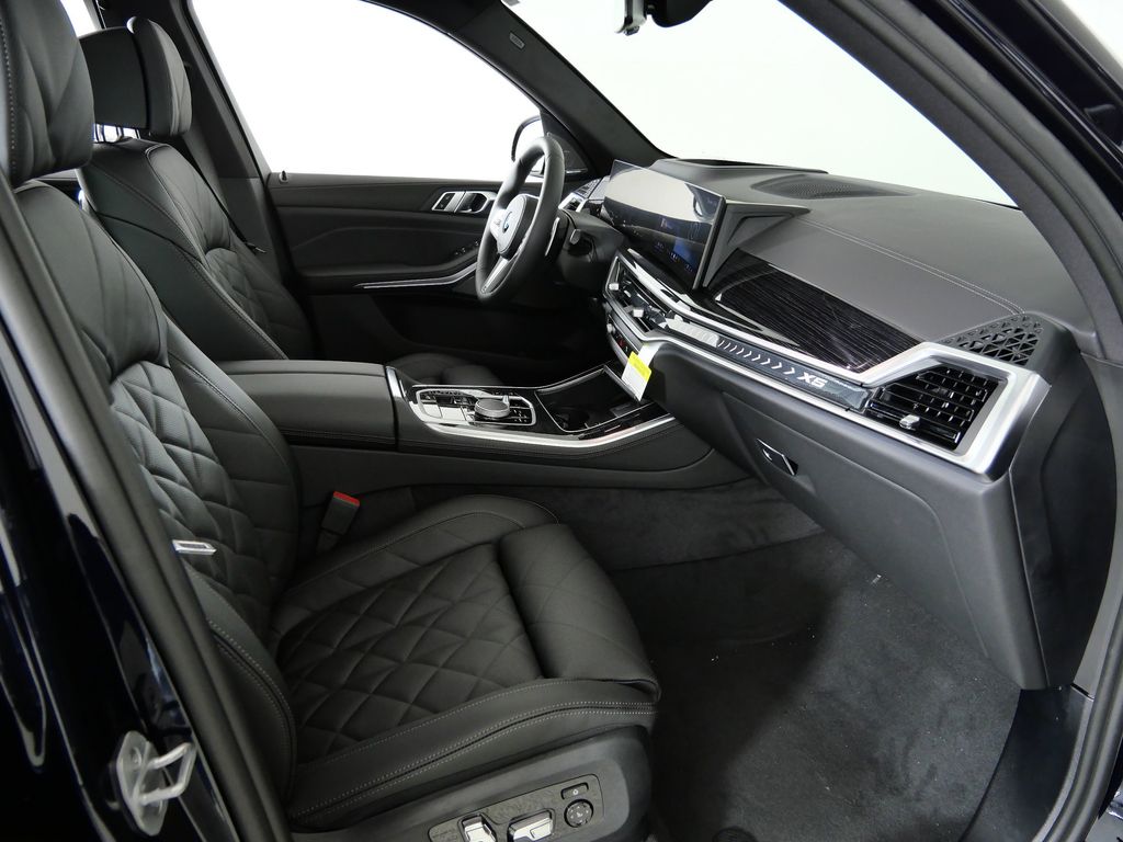 Thumbnail: 2026 BMW X5 - 20