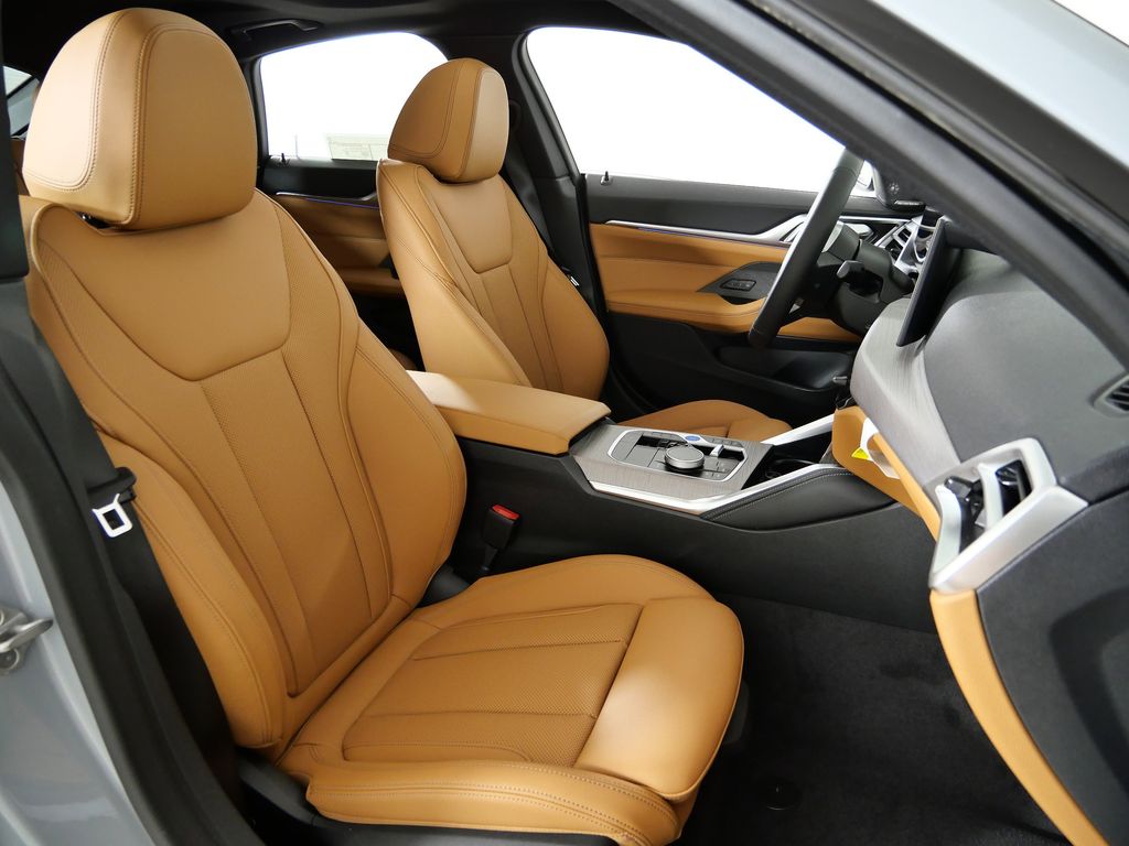 Thumbnail: 2026 BMW i4 - 21