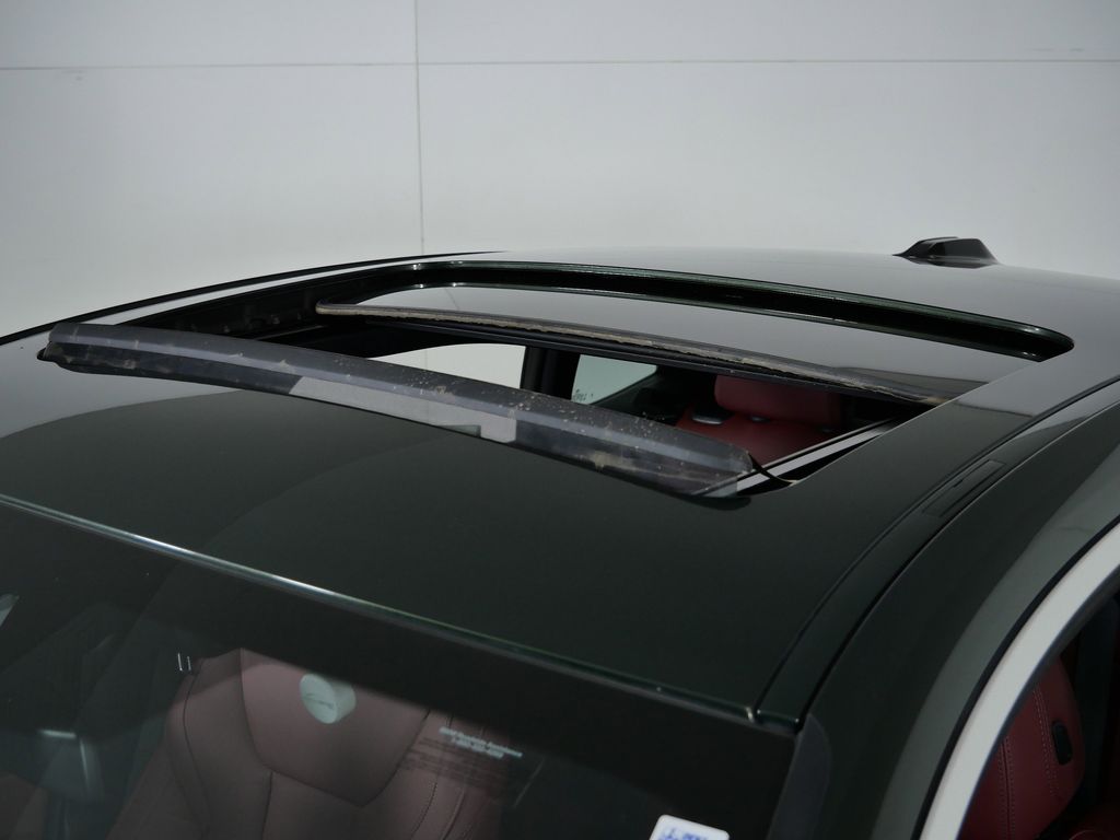 Thumbnail: 2023 BMW i4 - 19