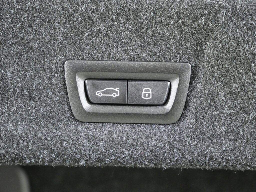 Thumbnail: 2026 BMW 3 Series - 28