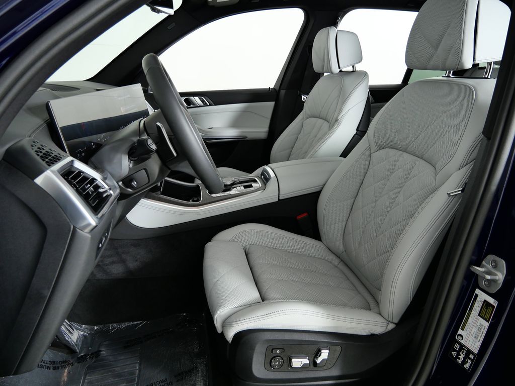 Thumbnail: 2026 BMW X5 - 37