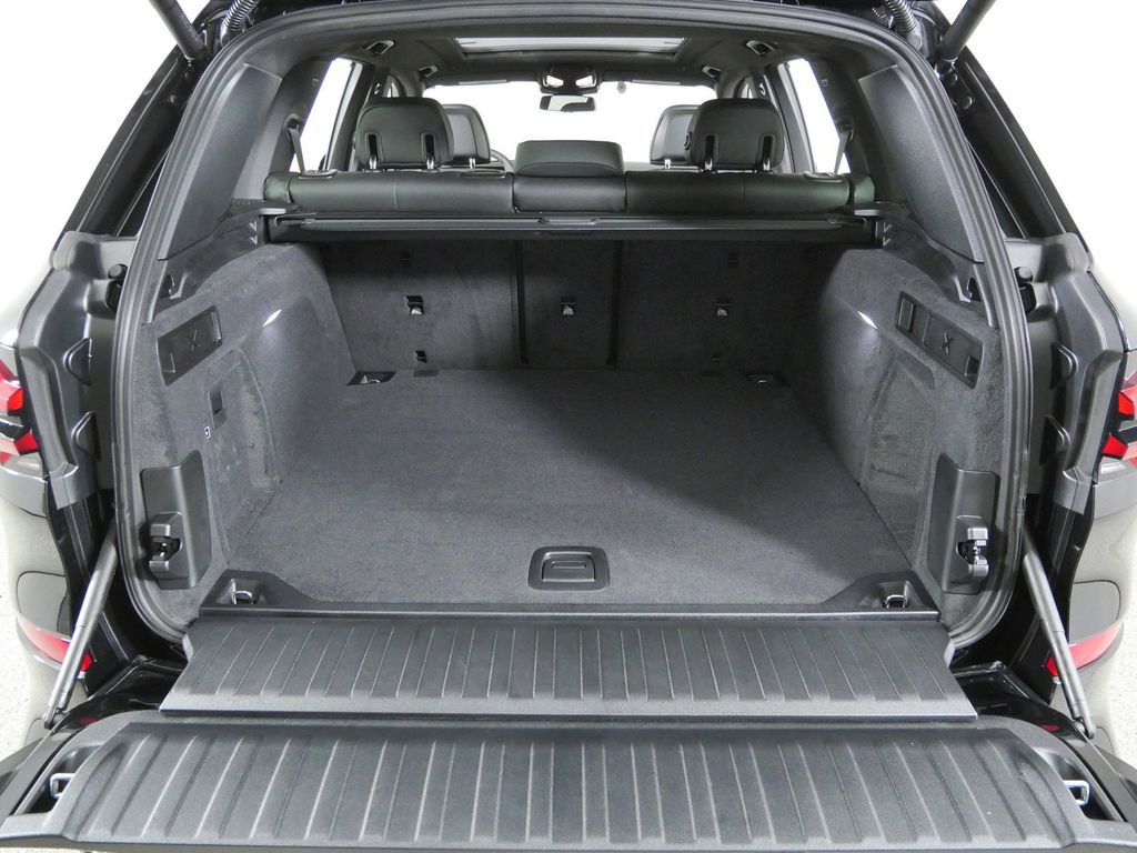 Thumbnail: 2026 BMW X5 - 28