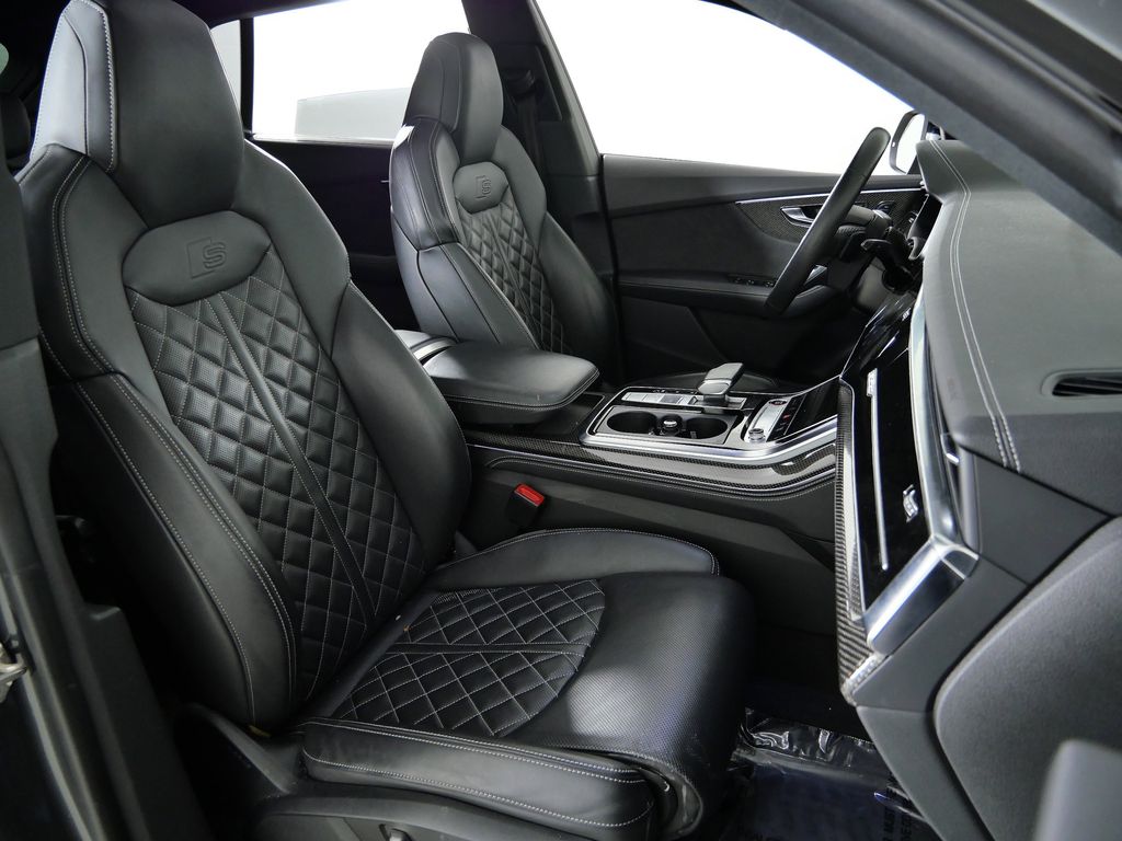 Thumbnail: 2023 Audi SQ8 - 21