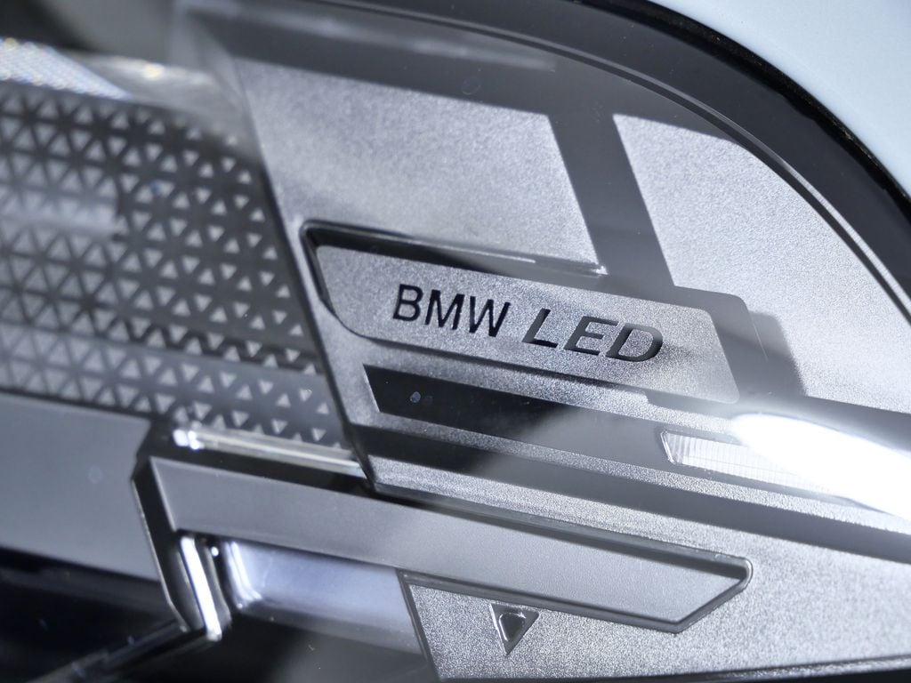 Thumbnail: 2026 BMW X5 - 4