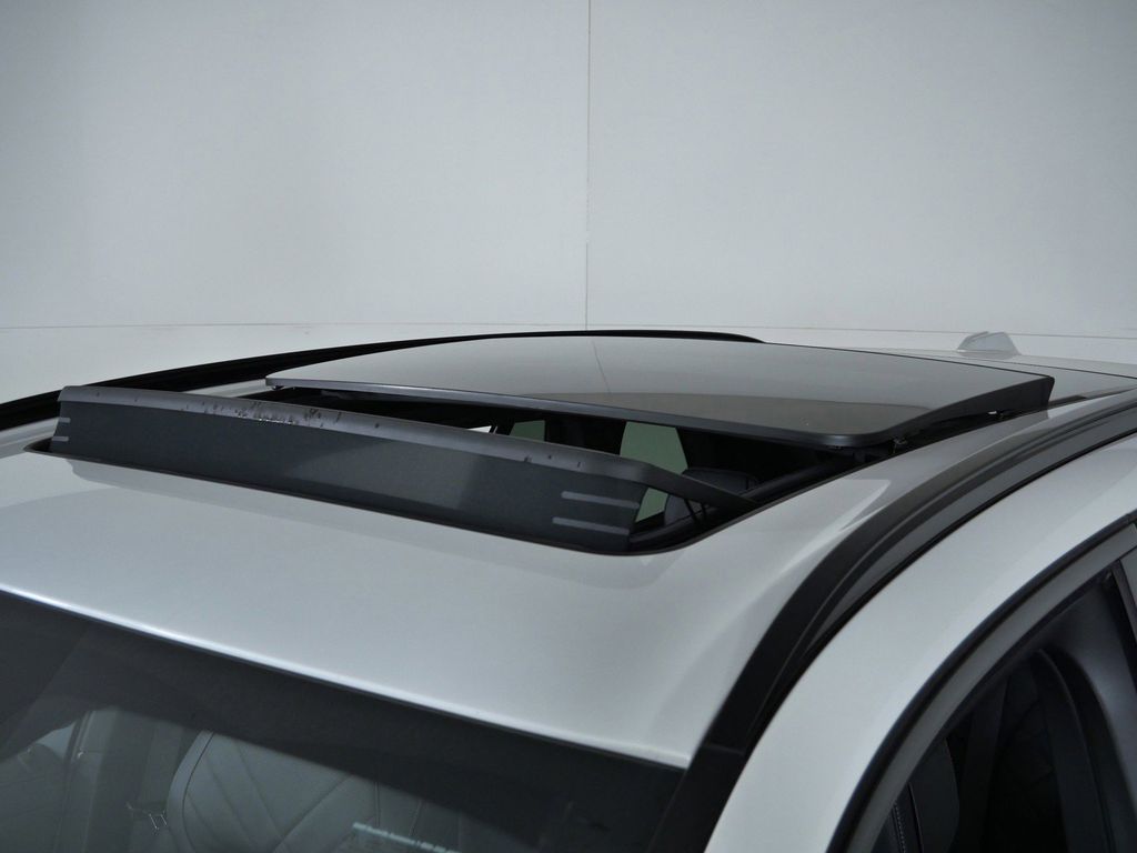 Thumbnail: 2026 BMW X5 - 18