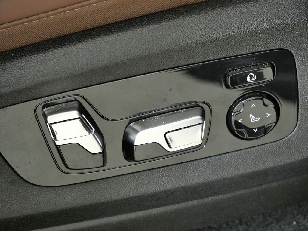 Thumbnail: 2025 BMW X5 - 27