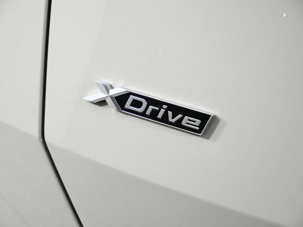 Thumbnail: 2026 BMW X3 - 13