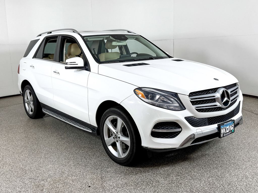 Thumbnail: 2017 Mercedes-Benz GLE - 4