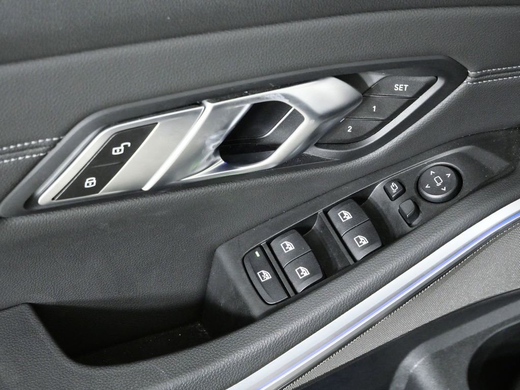 Thumbnail: 2020 BMW 3 Series - 36