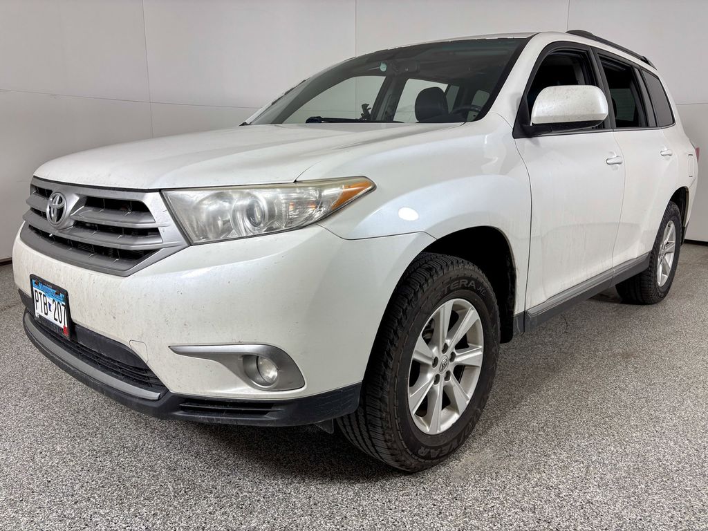 Thumbnail: 2011 Toyota Highlander - 5
