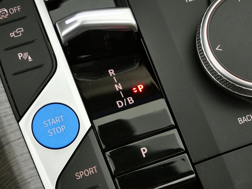 Thumbnail: 2026 BMW i4 - 47