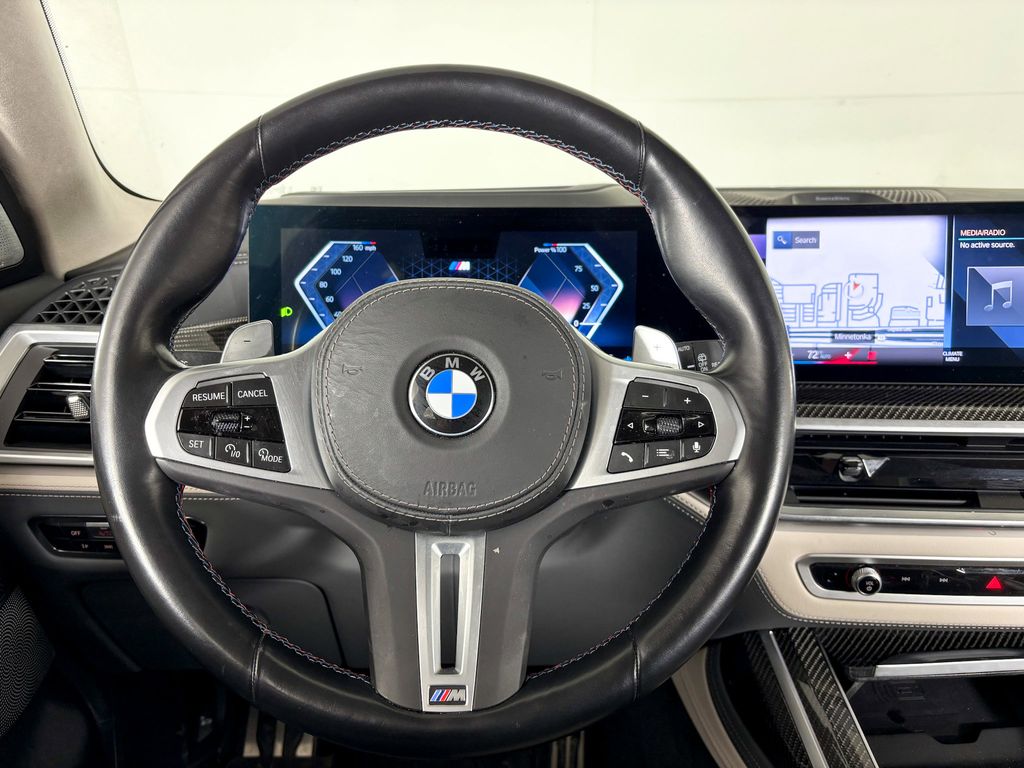 Thumbnail: 2023 BMW X7 - 9