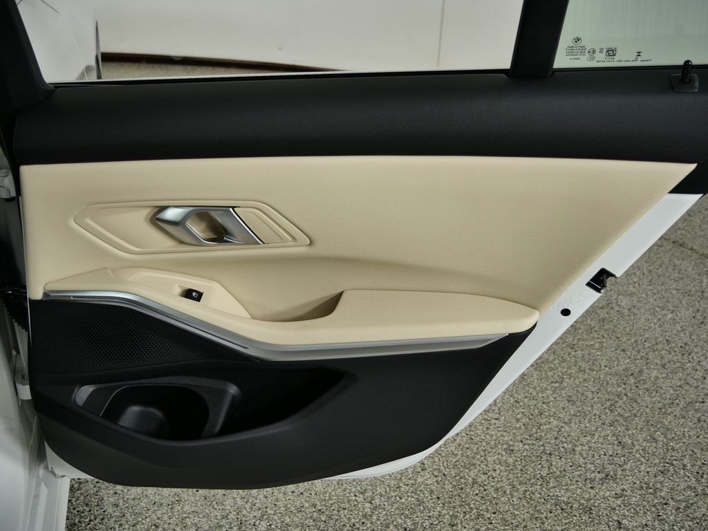 Thumbnail: 2026 BMW 3 Series - 24