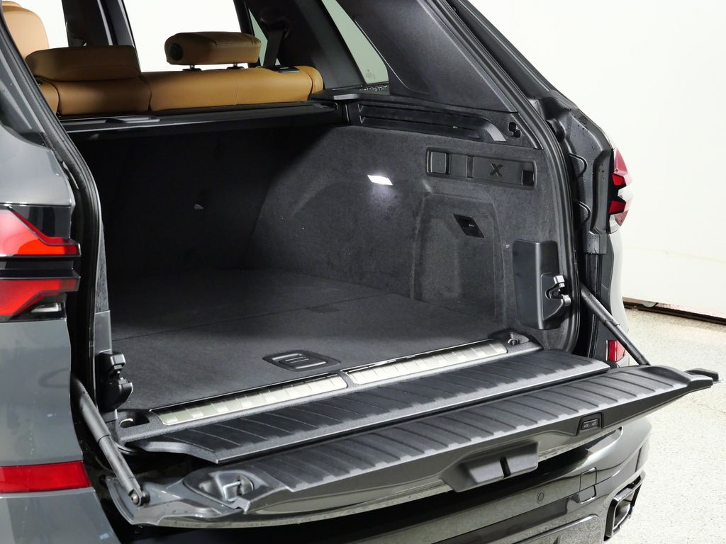 Thumbnail: 2026 BMW X5 - 29