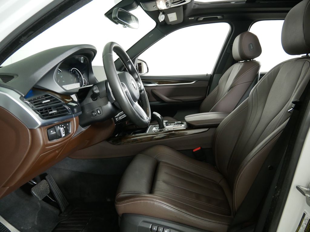 Thumbnail: 2018 BMW X5 - 32