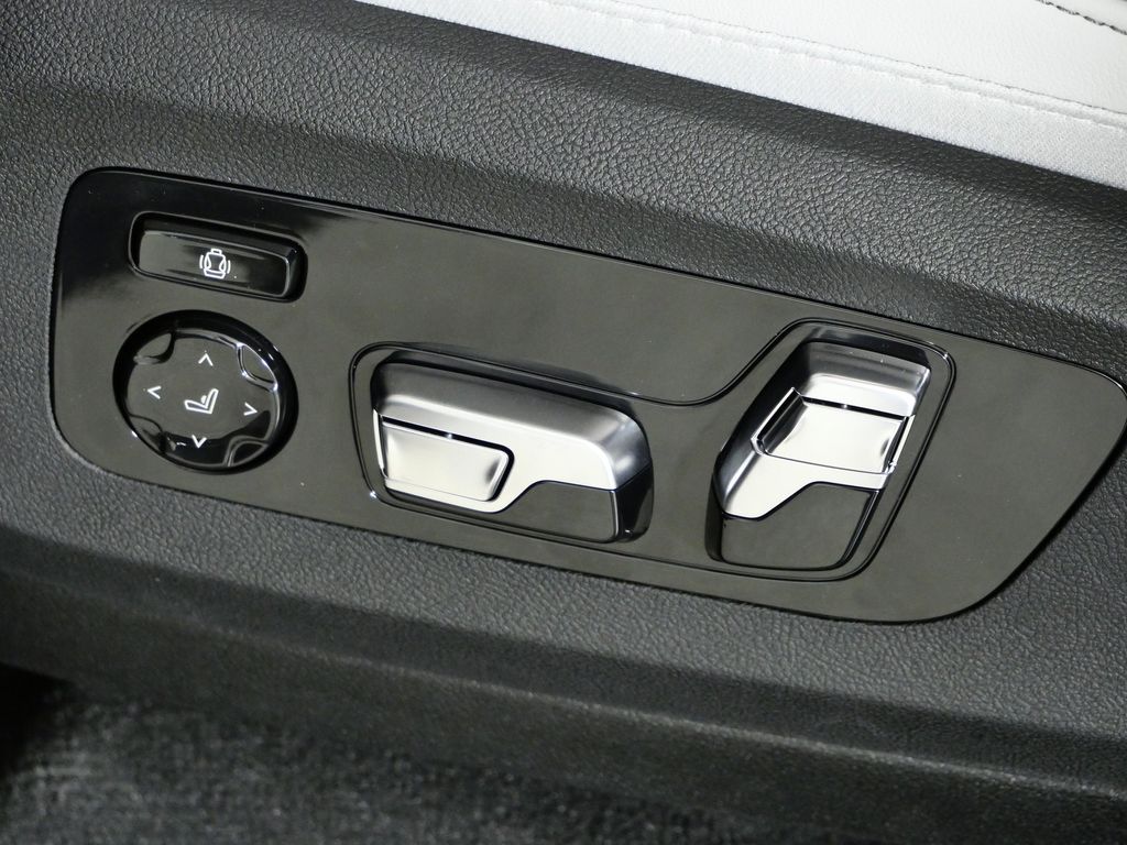 Thumbnail: 2026 BMW X5 - 39