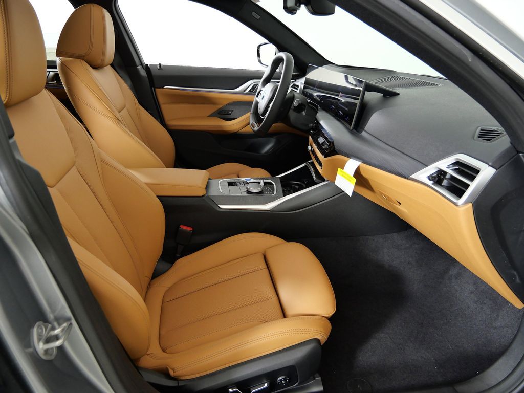 Thumbnail: 2026 BMW i4 - 20