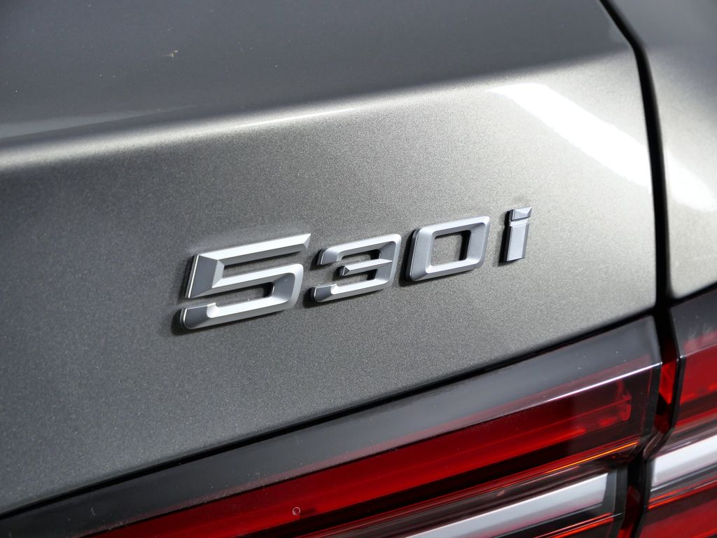 Thumbnail: 2025 BMW 5 Series - 15