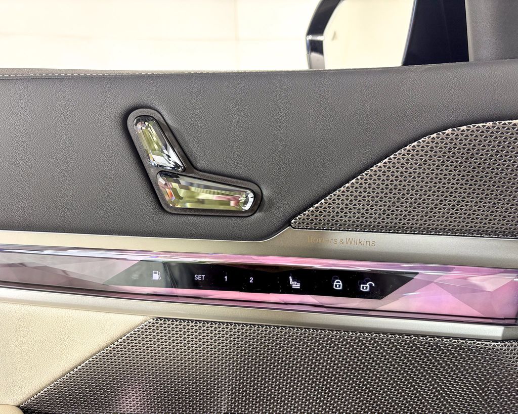 Thumbnail: 2025 BMW 7 Series - 31