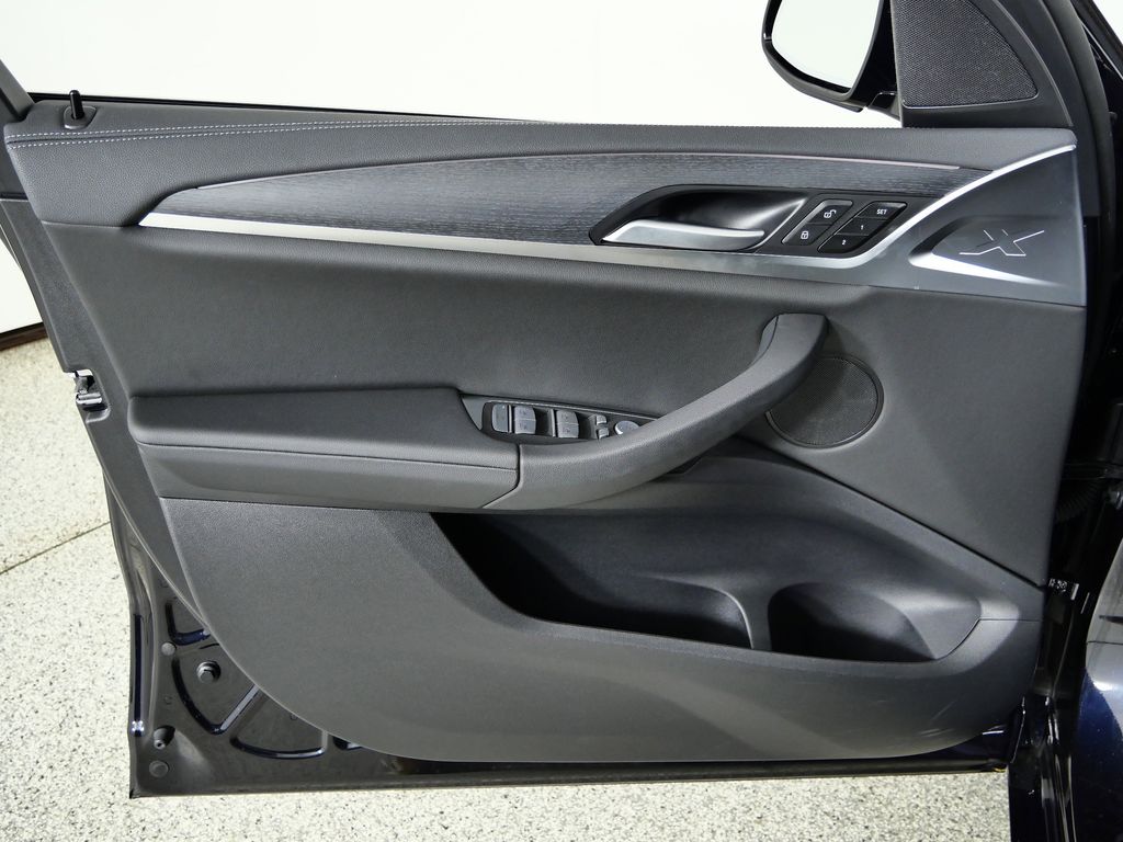 Thumbnail: 2024 BMW X3 - 37