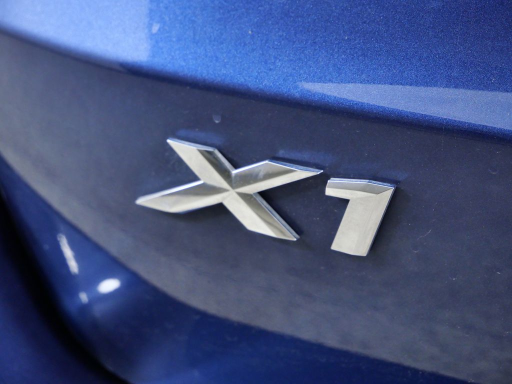 Thumbnail: 2025 BMW X1 - 16
