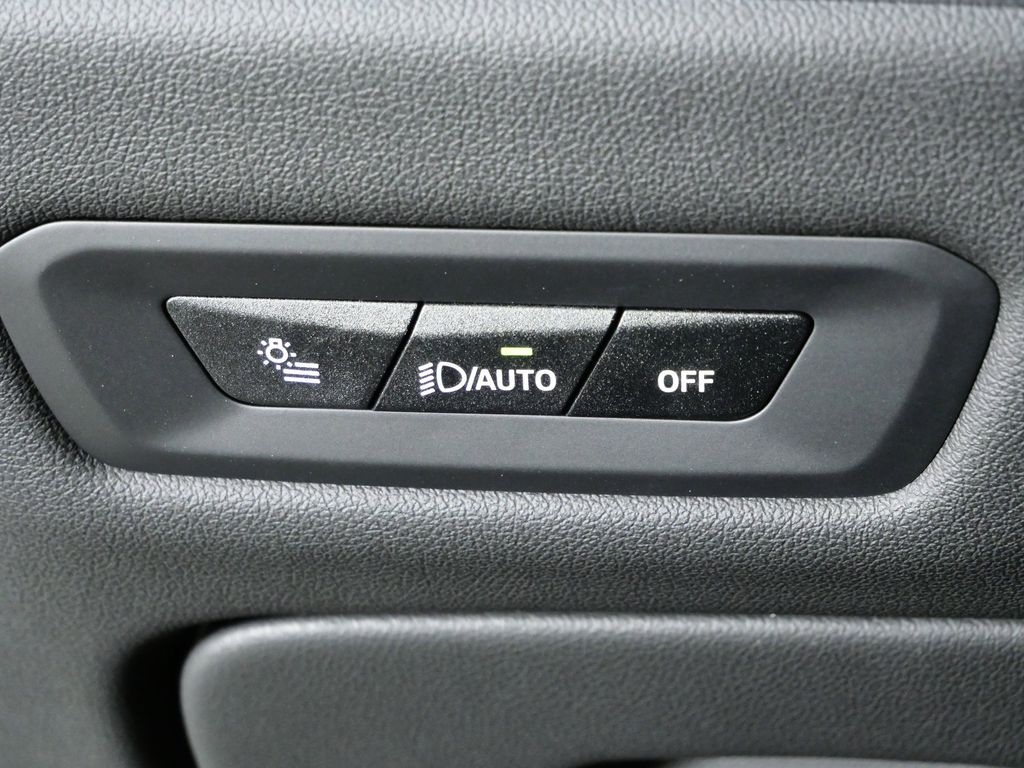 Thumbnail: 2026 BMW X5 - 40