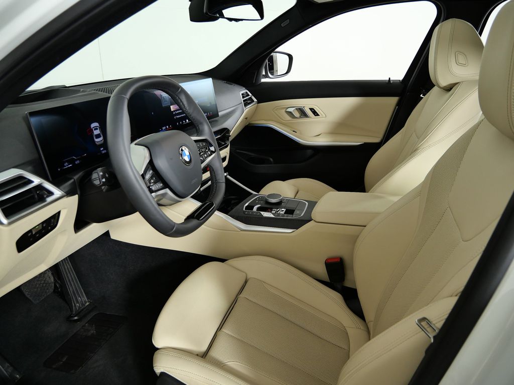 Thumbnail: 2025 BMW 3 Series - 38