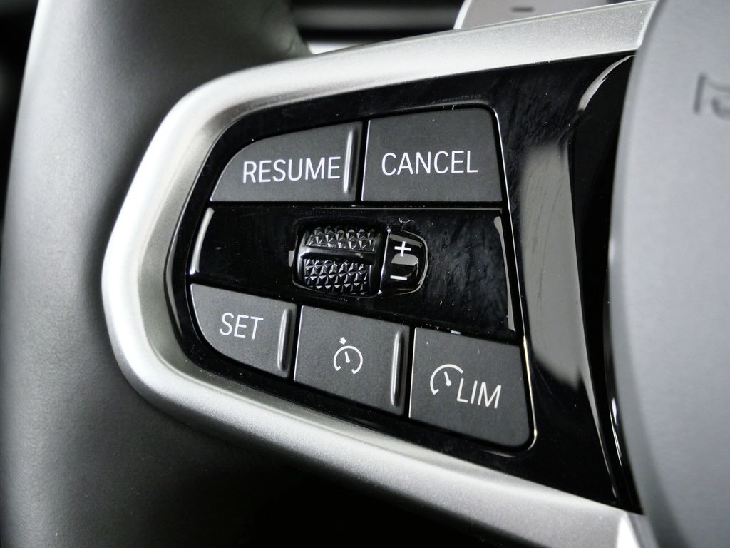 Thumbnail: 2025 BMW 4 Series - 38