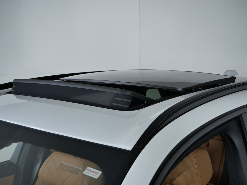 Thumbnail: 2026 BMW X5 - 18