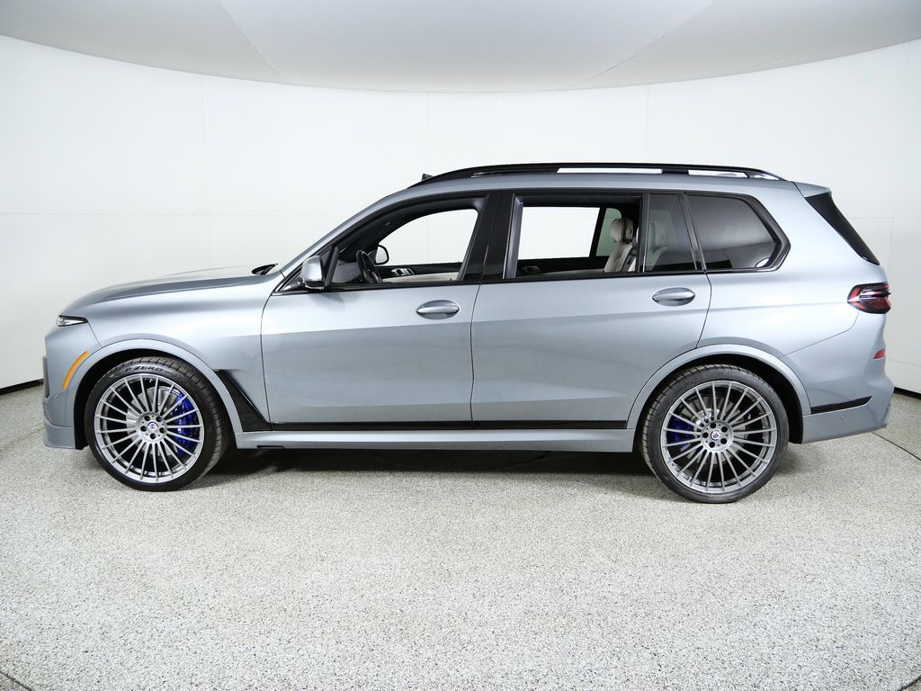Thumbnail: 2023 BMW X7 - 18
