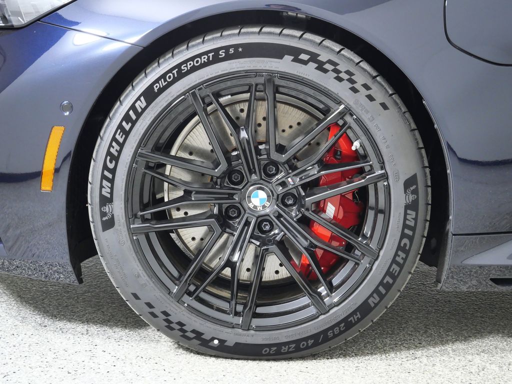 Thumbnail: 2026 BMW M5 - 16