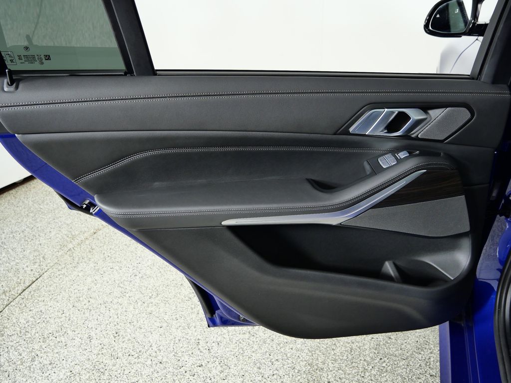 Thumbnail: 2025 BMW X7 - 36