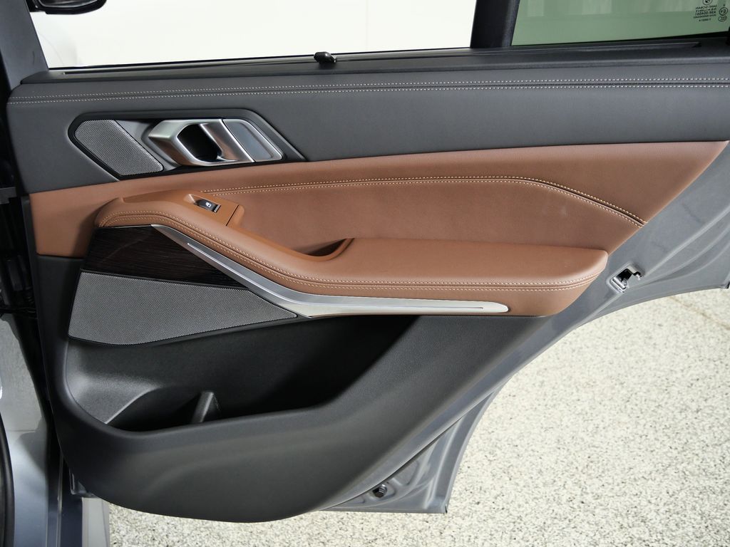 Thumbnail: 2026 BMW X5 - 25