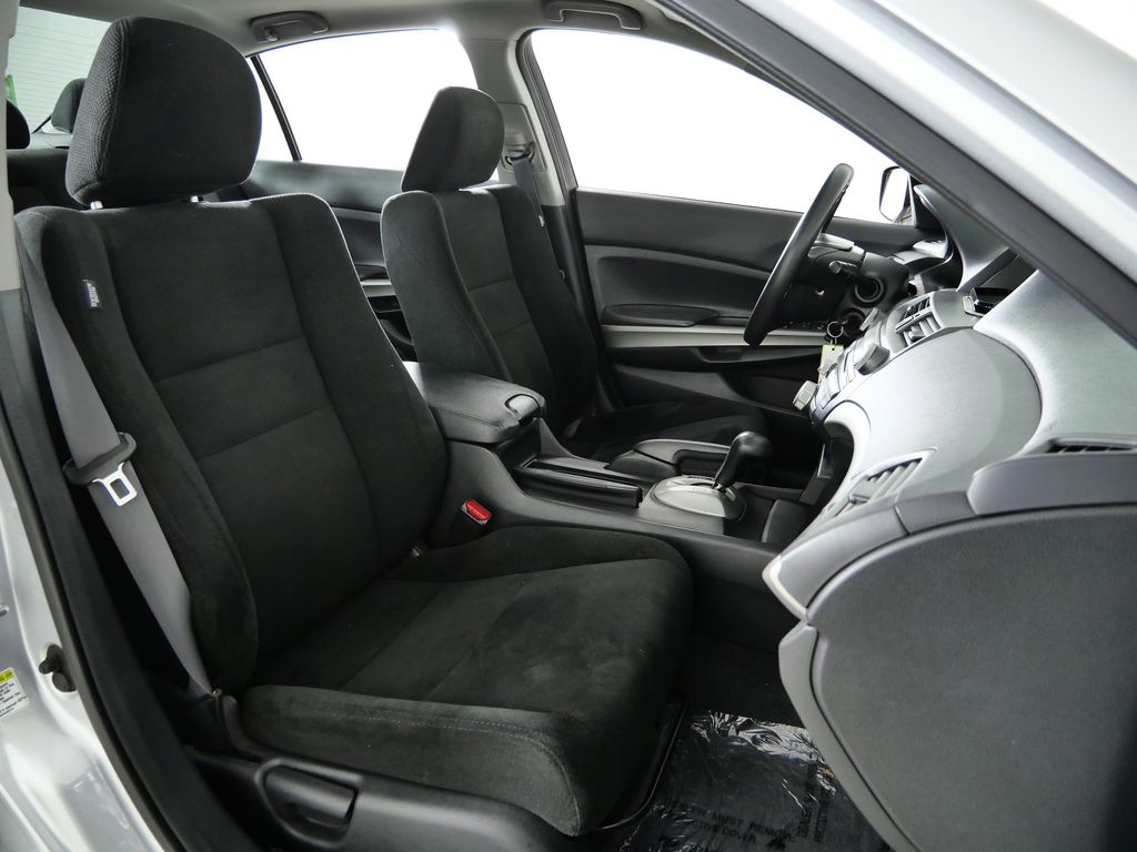 Thumbnail: 2010 Honda Accord - 21