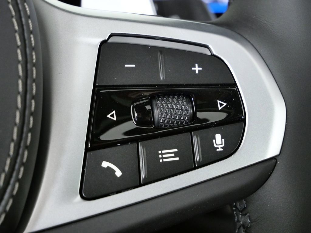 Thumbnail: 2026 BMW X7 - 45