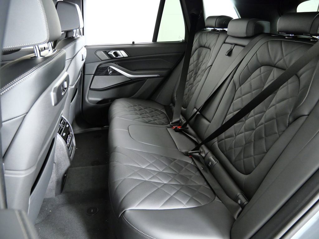 Thumbnail: 2026 BMW X5 - 35