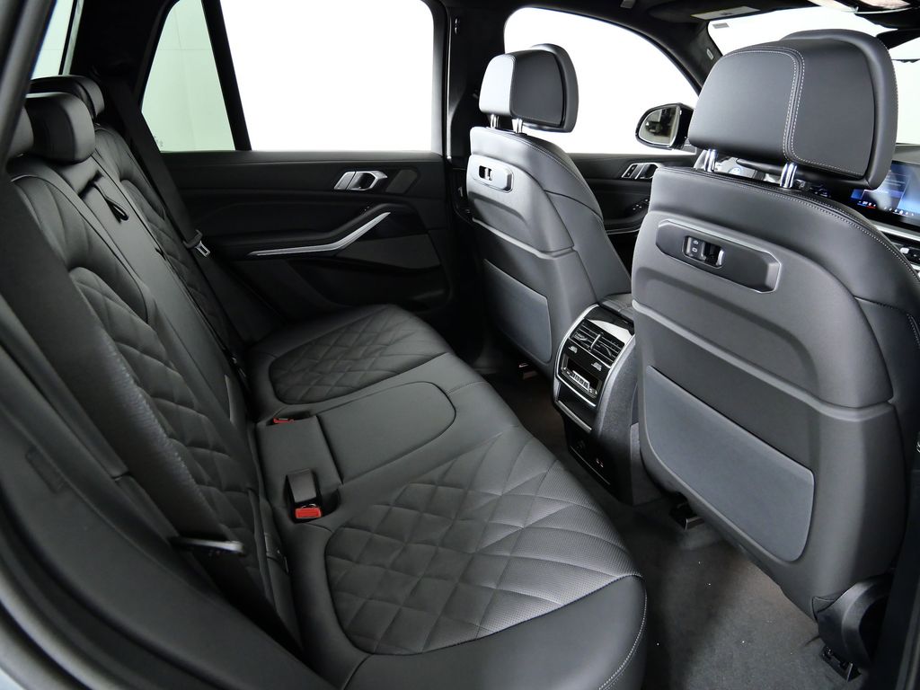 Thumbnail: 2026 BMW X5 - 26