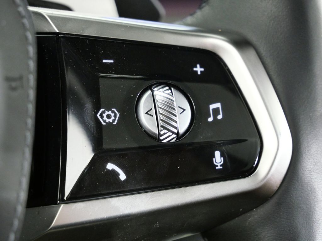 Thumbnail: 2023 BMW 7 Series - 46