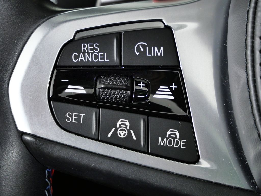 Thumbnail: 2023 BMW X4 - 42