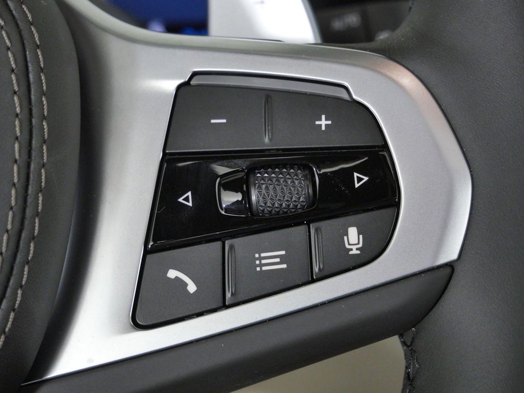 Thumbnail: 2026 BMW X5 - 42