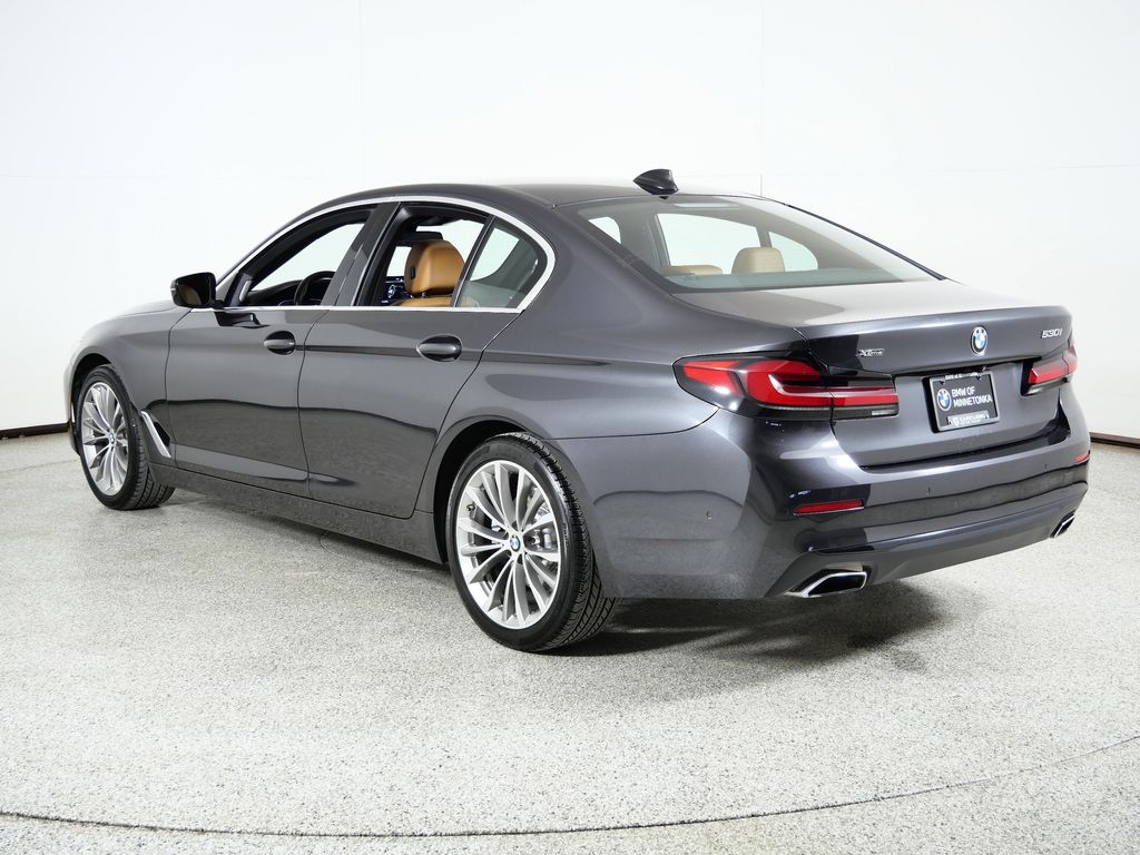 Thumbnail: 2021 BMW 5 Series - 15
